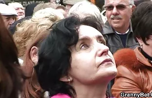 XXX Một người đàn ông mạnh mẽ, mình có thai và tinh trên phim sex nhat ban moi nhat khong che bụng mình.