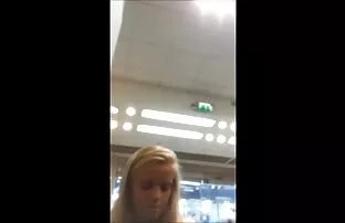 XXX Da nâu-ngón Rooster ở phía trước xnxx nhat ban moi nhat của một sinh viên