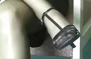 XXX Một phụ nữ trưởng thành ở trước mặt phim sex nhat ban khong che moi nhat của một nữ sinh.