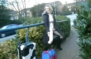 XXX Một cô gái khỏa thân thủ xxx nhat ban moi nhat dâm sau khi tắm trong một camera ẩn.