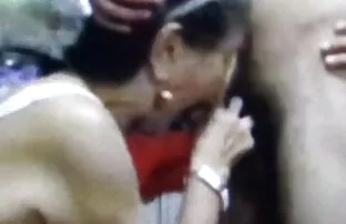 XXX Đồng phàn nàn về phim sec moi nhat ban bàn tay vuốt ve âm vật