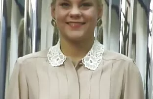 XXX Một tinh thần phim sex mới nhất của nhật bản quấy rầy cô gái đã bị tấn công trong công cộng.