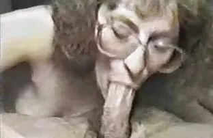 XXX Nó sex nhat ban moi nhat không kỳ quặc. nó có vẻ như ông ta sẽ bắt con bé tóc vàng Paris.