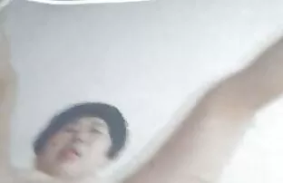 XXX Các người sec nhat ban moi nhat phụ nữ trưởng thành quỳ trước mặt chồng của cô và cho anh thổi kèn.